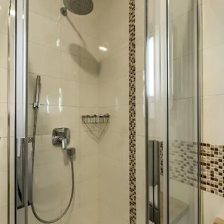 דירה Ivy זאדאר