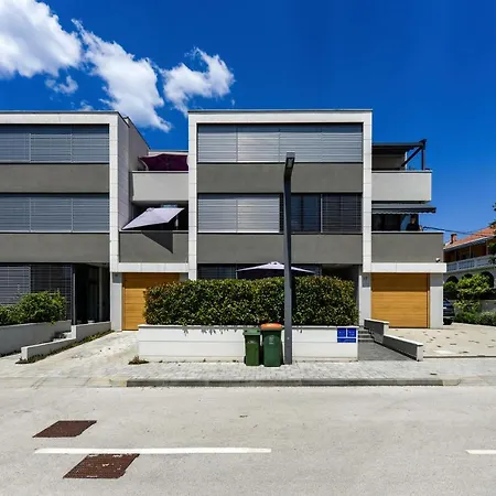 דירה Ivy זאדאר