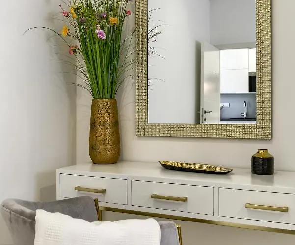 דירה Ivy זאדאר