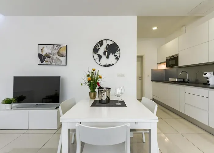 דירה Ivy זאדאר